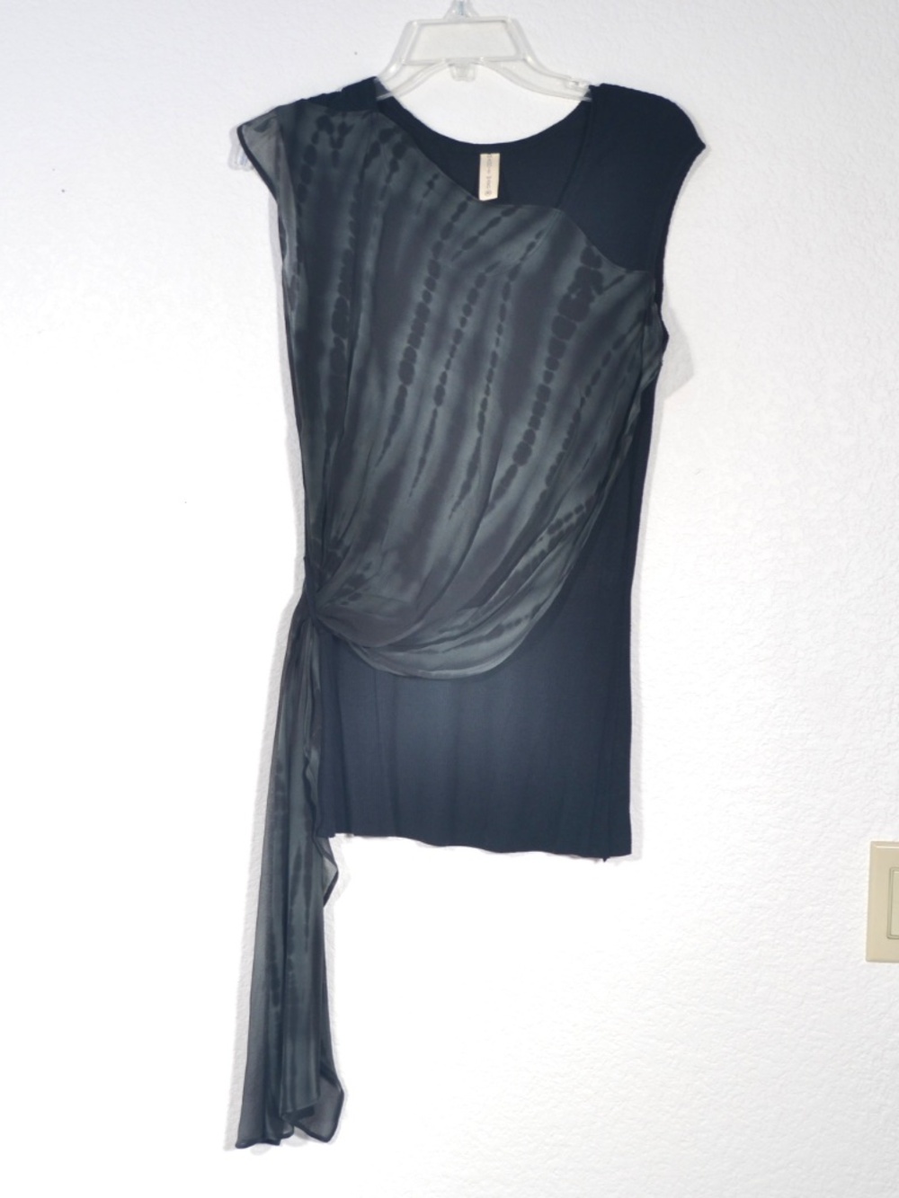 MAGGIE WARD SILK ACCENT TOP, SMALL
